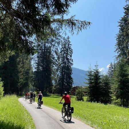 Bed&Bike Bruneck - Brunico Hotel ภายนอก รูปภาพ