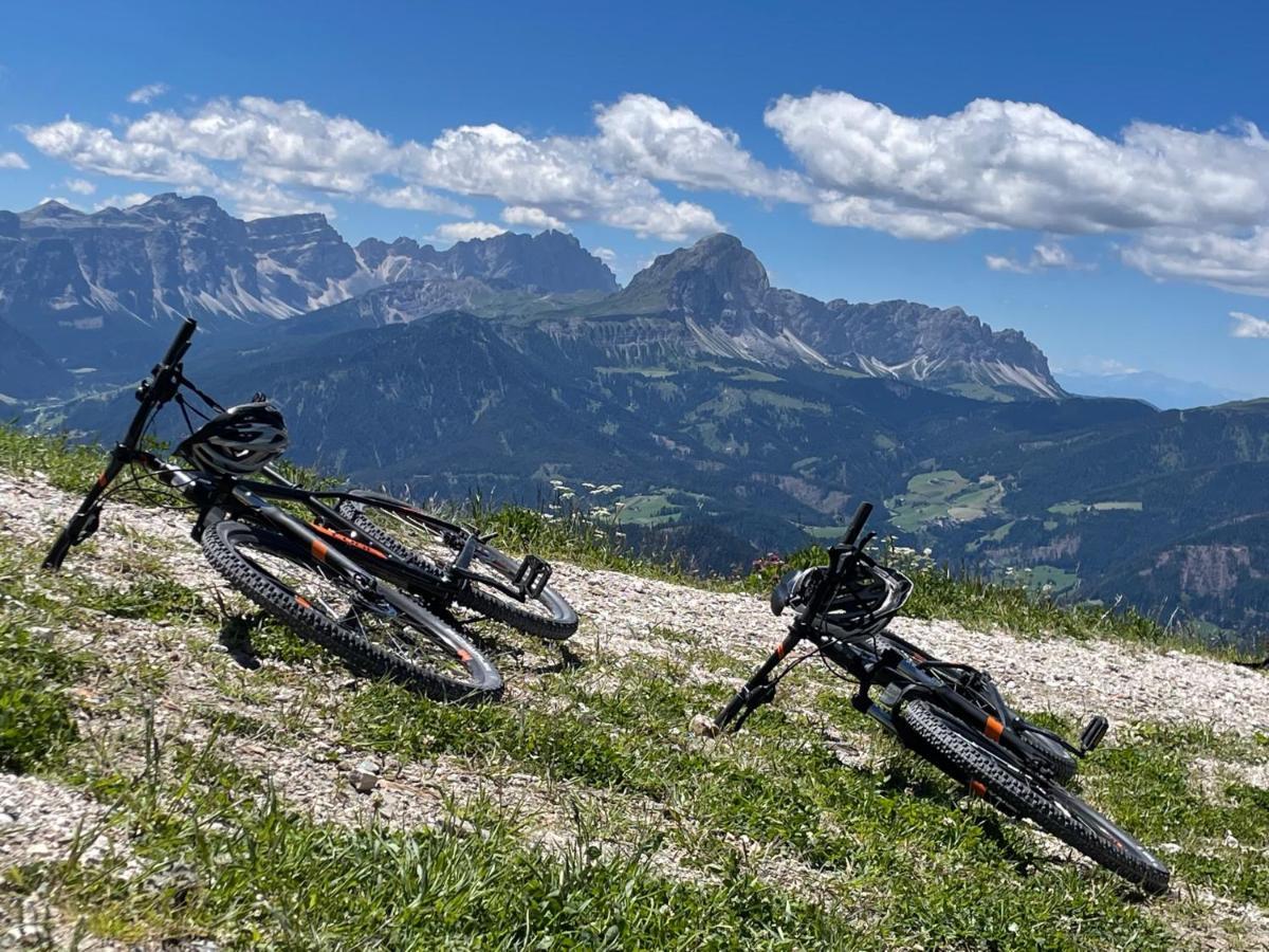 Bed&Bike Bruneck - Brunico Hotel ภายนอก รูปภาพ